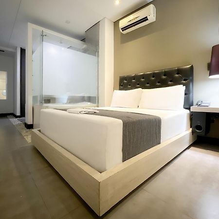 Hotel 47 Medellin Center Ngoại thất bức ảnh