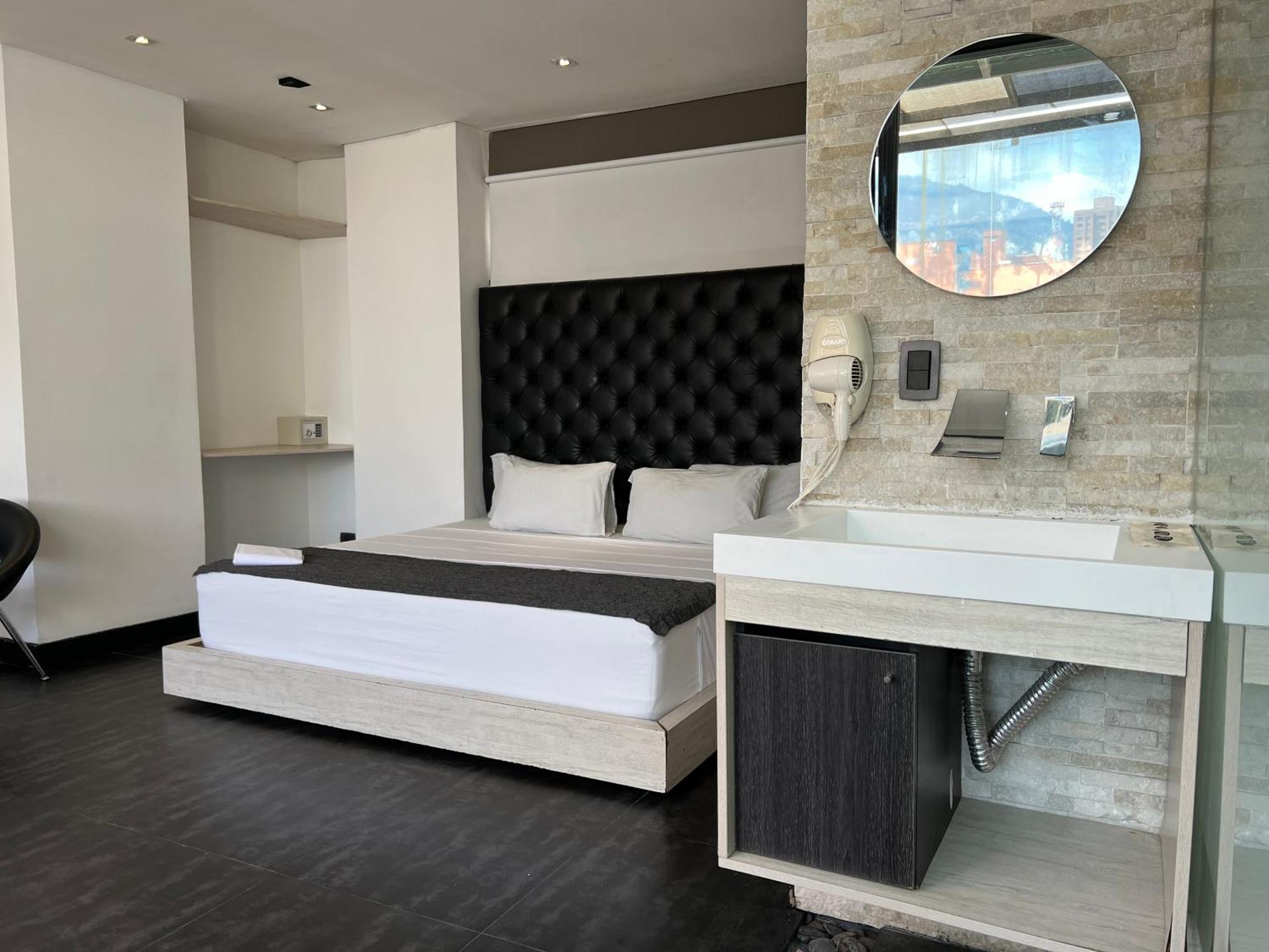 Hotel 47 Medellin Center Ngoại thất bức ảnh