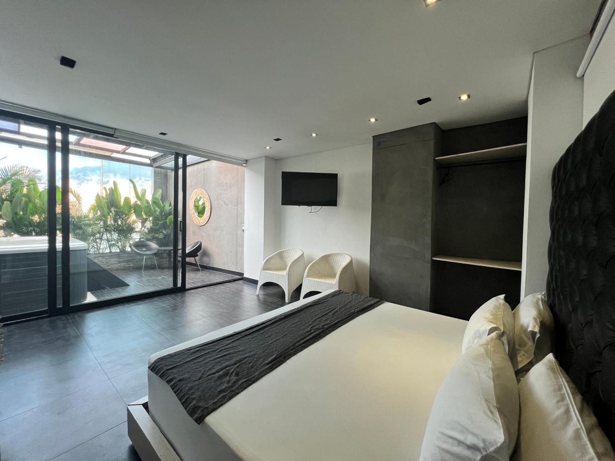 Hotel 47 Medellin Center Ngoại thất bức ảnh