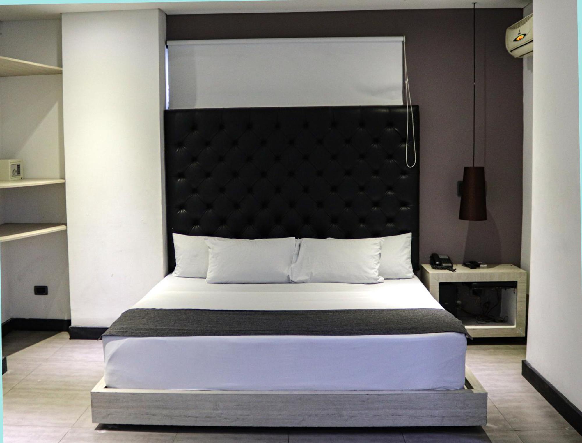Hotel 47 Medellin Center Ngoại thất bức ảnh