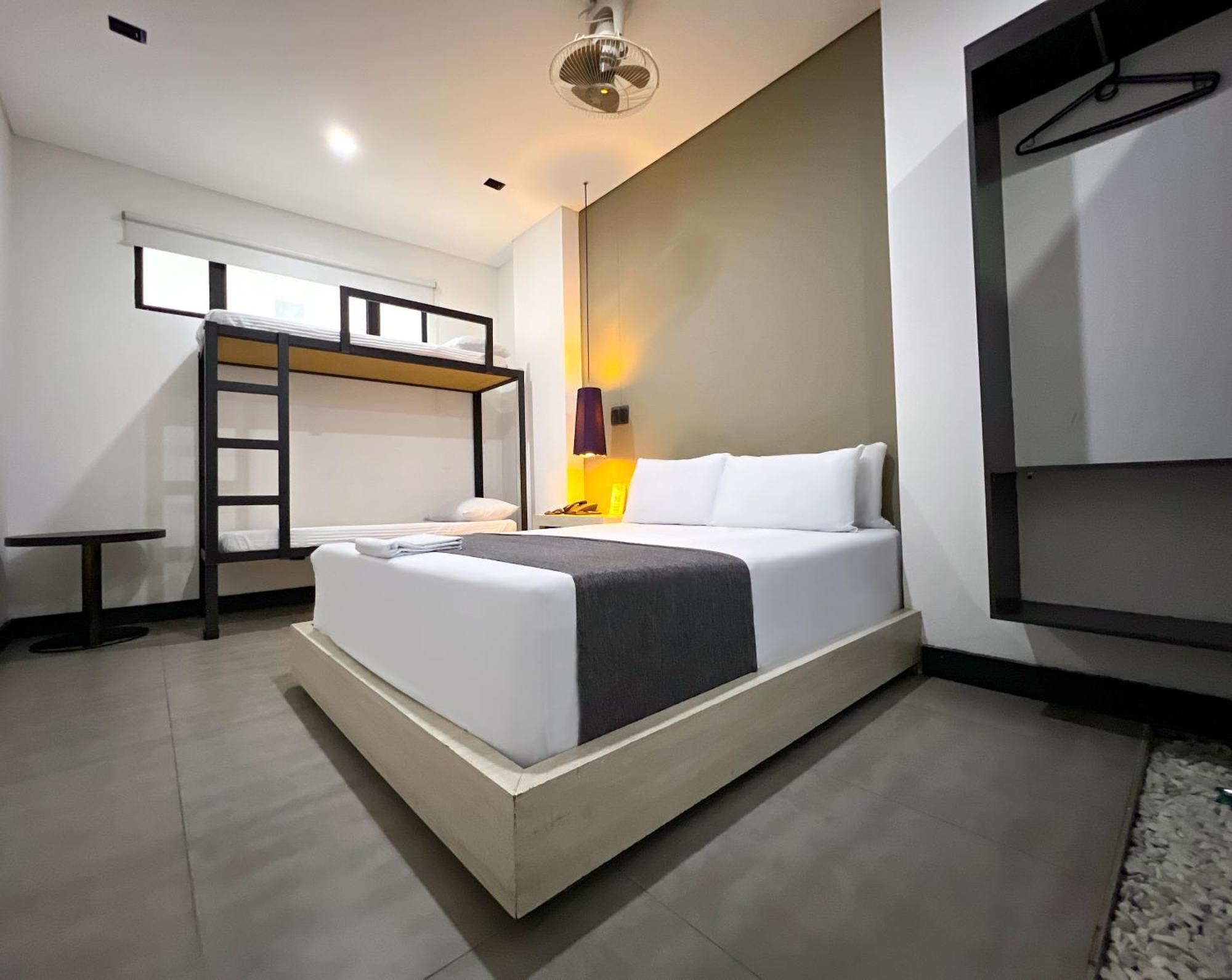 Hotel 47 Medellin Center Ngoại thất bức ảnh