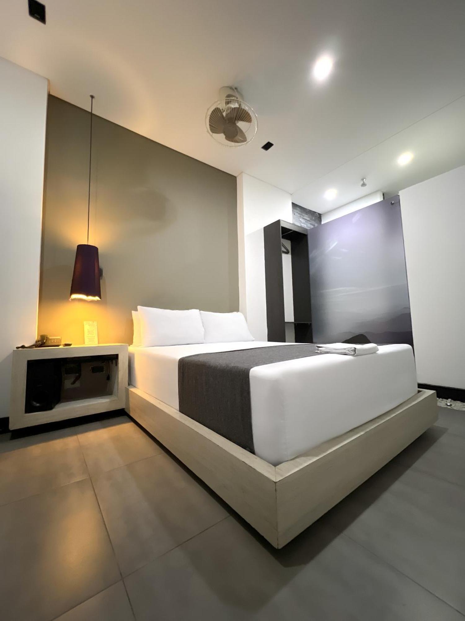 Hotel 47 Medellin Center Ngoại thất bức ảnh